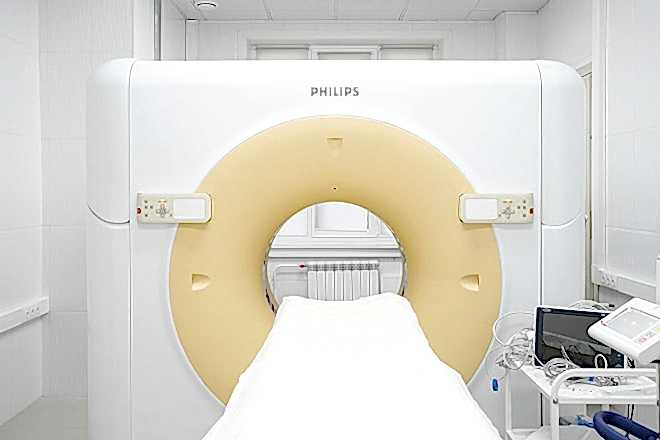 на фото изображен компьютерный томограф ветеринарной клиники Акелла из Алматы